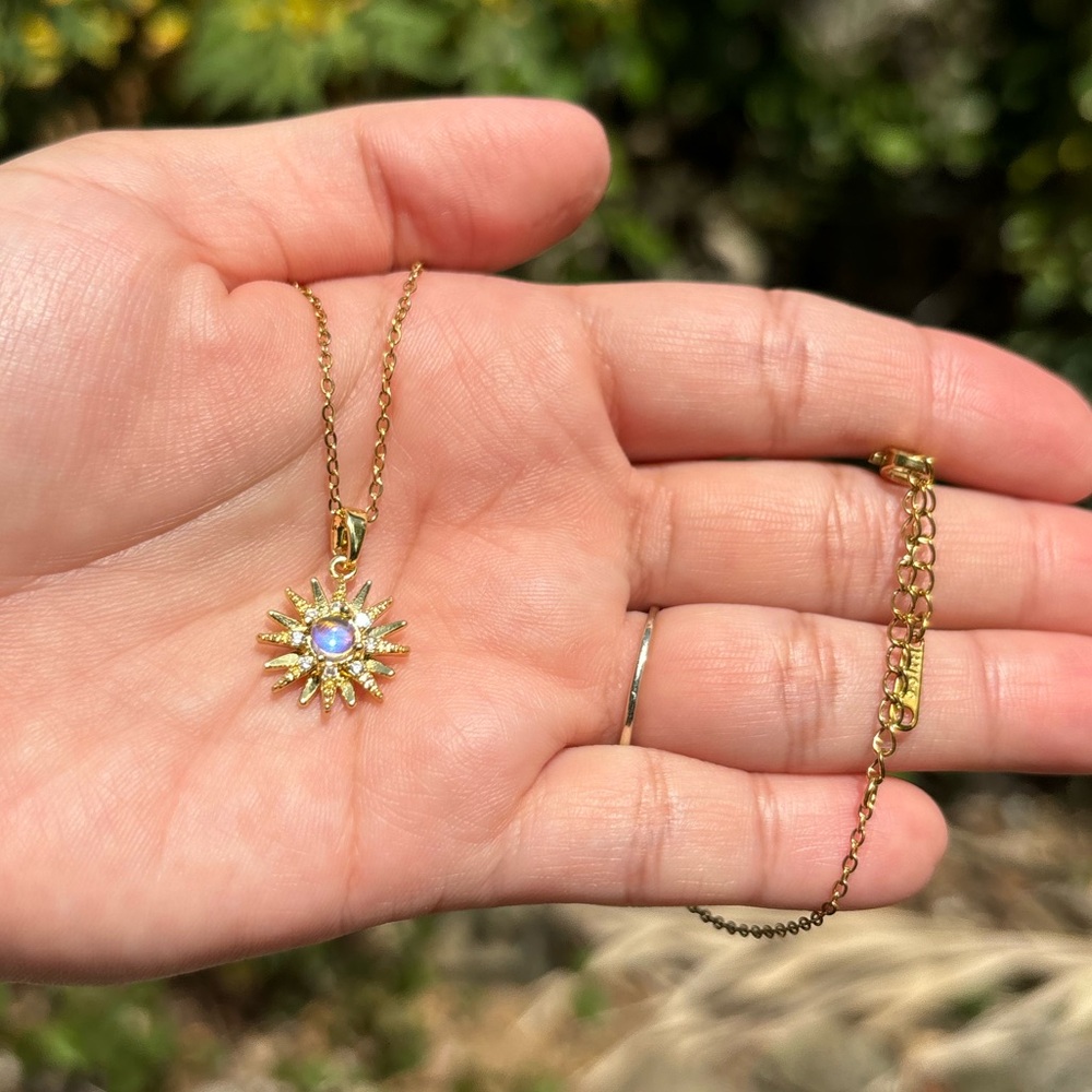 18K Gold Plated Stainless Steel Sun Pendant Diamond Necklace